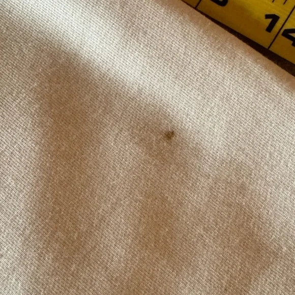 Venus White “Love” Cold-Shoulder Top with Metallic Heart (Size Large) - Picture 7 of 8